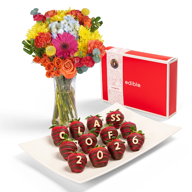 Class of 2026 Chocolate Covered Strawberries & Flowers Gift Set