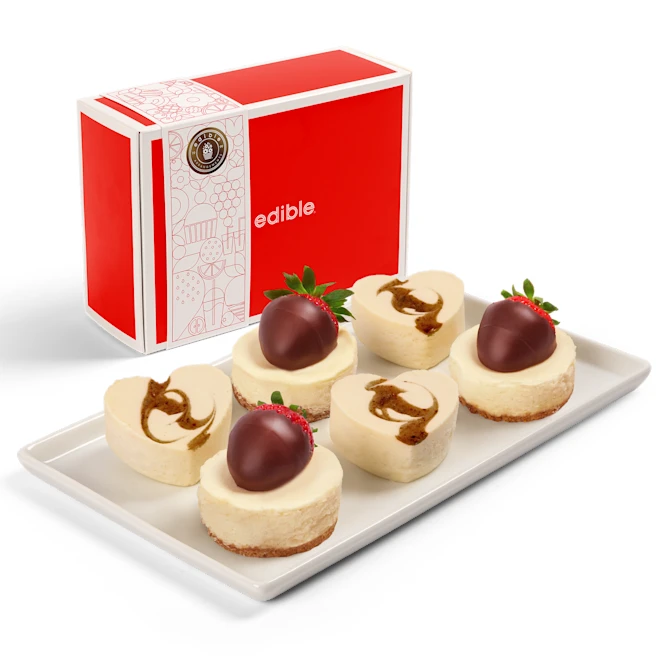 Strawberry Lovers Cheesecake Box
